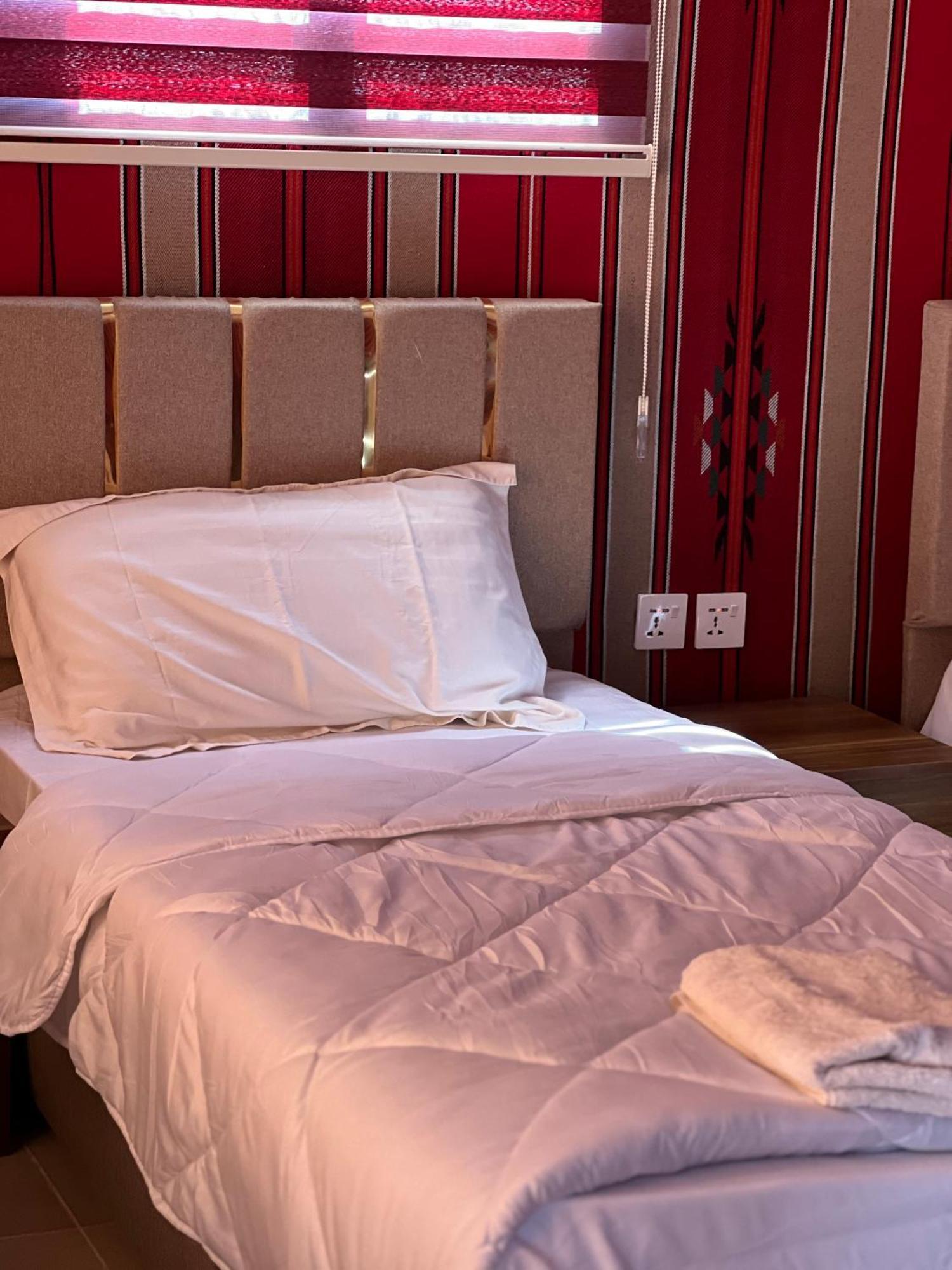 Rum Royal Flower Luxury Camp Wadi Rum Esterno foto